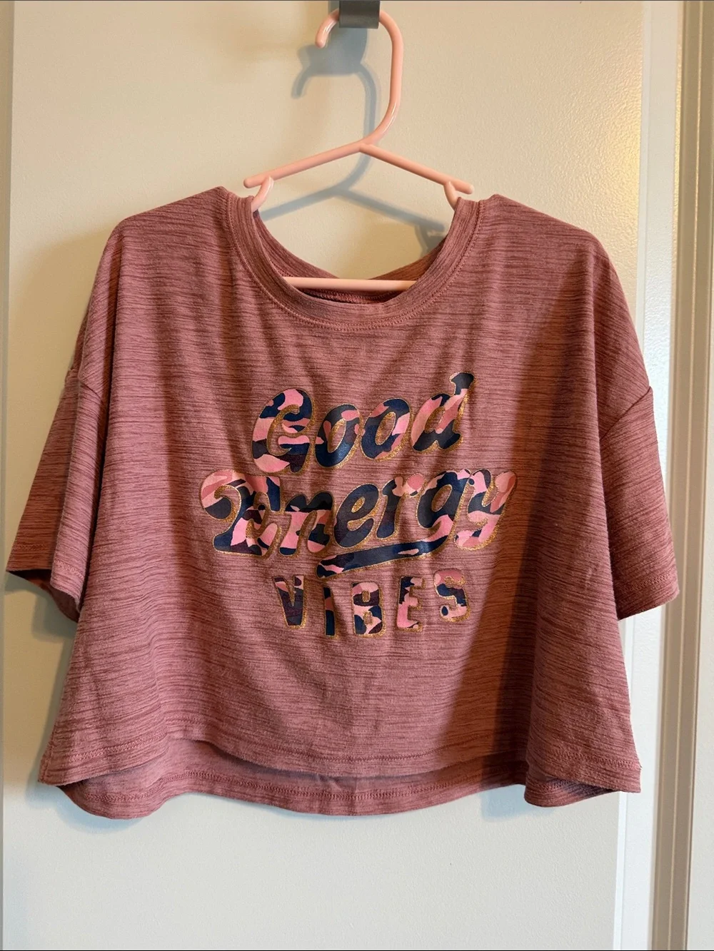Old Navy Mauve Cropped Tee with Multicolor Graphic